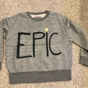 HUGO GUIMMES FOR J.CREW EPIC SWEATSHIRT. SIZE: XS. COLOR: GREY.